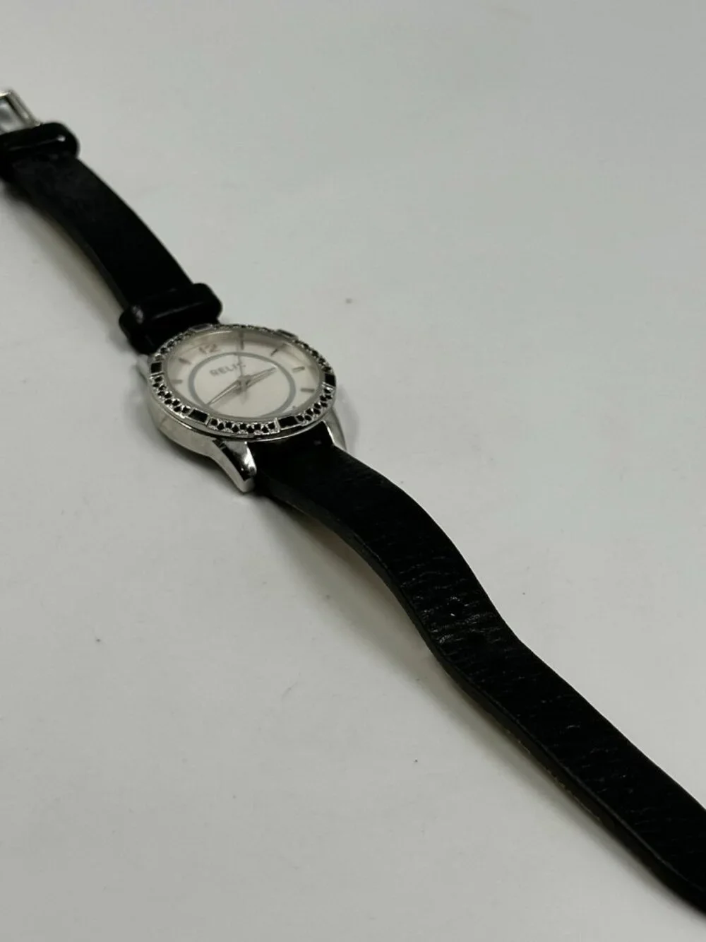 Relic Watch Women Silver Tone Black Crystal Bezel Leather Band New Battery 9